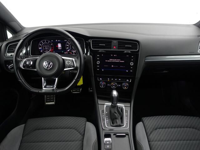 Volkswagen GOLF 1.0 TSI R Line Aut- Panoramadak, CarPlay, Android auto, Virtual cockpit, Park assist, ACC Cruise, Privacy Glass