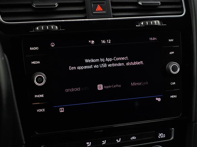 Volkswagen GOLF 1.0 TSI R Line Aut- Panoramadak, CarPlay, Android auto, Virtual cockpit, Park assist, ACC Cruise, Privacy Glass
