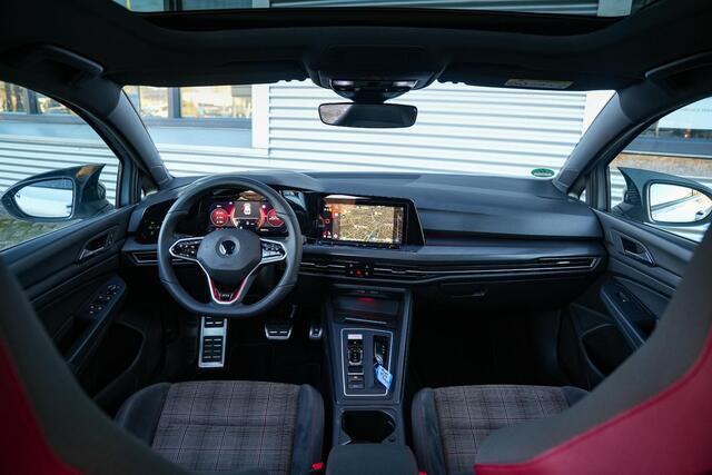 Volkswagen GOLF 2.0 TSI GTI Panodak Camera Stoelverw. Achterbankverw. DAB+