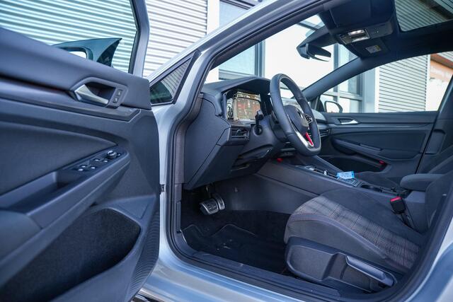 Volkswagen GOLF 2.0 TSI GTI Panodak Camera Stoelverw. Achterbankverw. DAB+