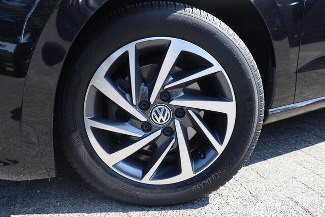 Volkswagen GOLF SPORTSVAN 1.4 TSI Highline SOUND CARPLAY STOEL/SPIEGELVERW. NAVI CRUISE CLIMA 2XPDC LMV ALL-SEASONS!