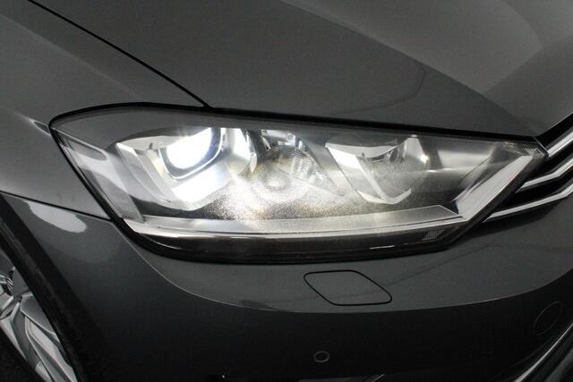Volkswagen GOLF SPORTSVAN 1.4 TSI 150pk DSG Highline Xenon Koplampen Trekhaak Stoelverwarming