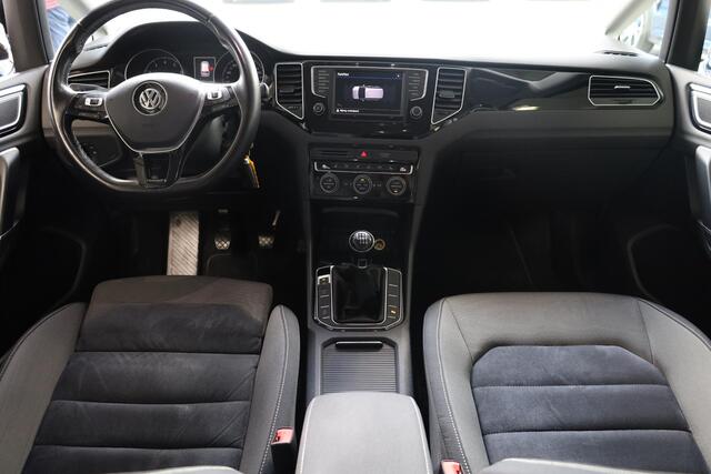 Volkswagen GOLF SPORTSVAN 1.4 TSI Highline TREKHAAK ALCANTARA STOELVERW. CRUISE CLIMA NAVI 2XPDC 17''LMV