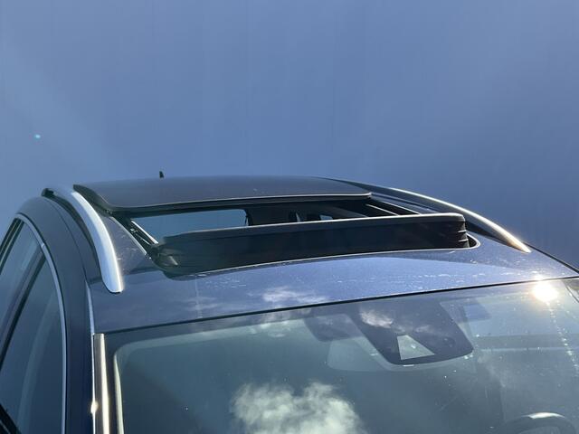 Volkswagen GOLF SPORTSVAN 1.2 TSI Highline Automaat Pano Trekhaak Adap.Cruise Stoelverw+Massage Voll.Onderhouden VOL!