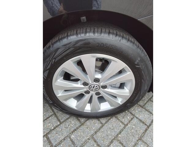 Volkswagen GOLF SPORTSVAN 1.5 TSI ACT Comfortline