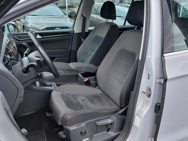 Volkswagen GOLF SPORTSVAN 1.5 TSI ACT 150pk DSG Highline Edition | Navi | Clima | Adap.Cruise | Led Koplampen | Pdc V+A+Camera | Stoelverwarming | Sfeerverlichting | Licht+Regensensor | 17''lm | Trekhaak