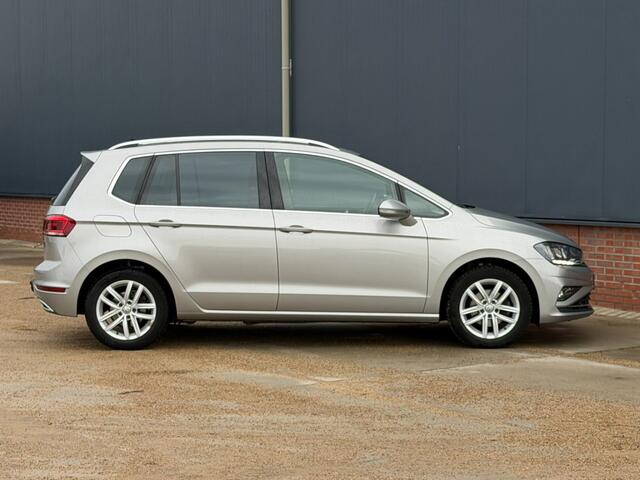 Volkswagen GOLF SPORTSVAN 1.0 TSI 116pk DSG Automaat Pano / Trekhaak / Navigatie