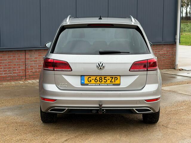 Volkswagen GOLF SPORTSVAN 1.0 TSI 116pk DSG Automaat Pano / Trekhaak / Navigatie