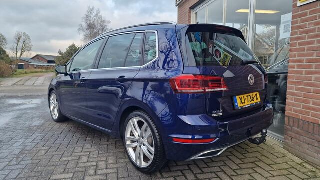 Volkswagen GOLF SPORTSVAN 1.5 TSI ACT Highline, Schuif kanteldak, Stoelverwarming, Trekhaa