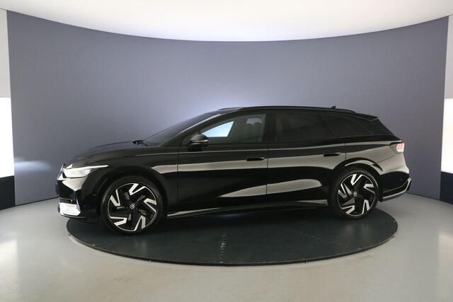 Volkswagen ID ID.7 Tourer GTX Business 340pk Automaat Trekhaak, Panoramadak, Adaptive cruise control, Harman Kardon audio, 360 camera, Elektrische achterklep, Achteruitrijcamera