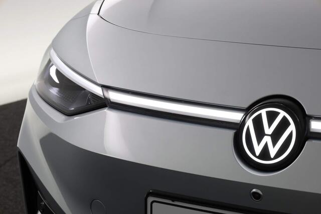 Volkswagen ID ID.7 Tourer First Edition 77 kWh 210 kW / 286 pk | Warmtepomp | IQ Light | DCC | Harman Kardon sound | Navi