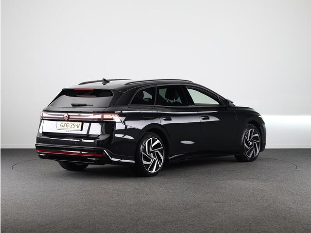 Volkswagen ID ID.7 Tourer Pro Business 77 kWh 286PK | 20 "Lm velgen | Massage stoelen | Matrix LED koplampen |