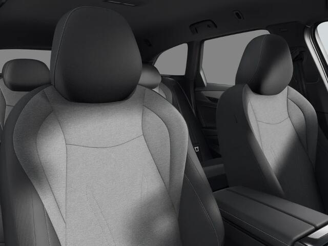 Volkswagen ID ID.7 Limited Edition 77 kWh accu 286 PK · Achteruitrijcamera · Draadloze telefoonlader · Sfeerverlichting ·