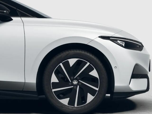 Volkswagen ID ID.7 Tourer Limited Edition 77 kWh accu 286 PK · verwarmd stuurwiel · Draadloze telefoonlader ·