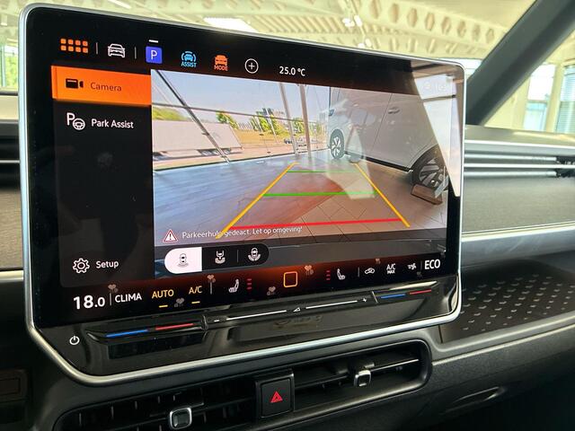 Volkswagen ID. Buzz Pro 86 kWh Lang Lang / 7 Persoons / Open en Close / Trekhaak / Multimedia Pakket / Comfort Pakket / Assistance Pakket