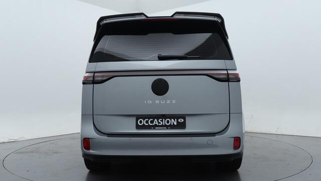 Volkswagen ID. Buzz Cargo Bulli edition 79 kWh Red Line Speciale Red Line uitvoering.