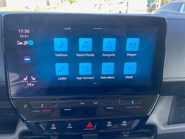 Volkswagen ID. Buzz Cargo 77 kWh 20 inch zwarte velgen , navigatie, camera