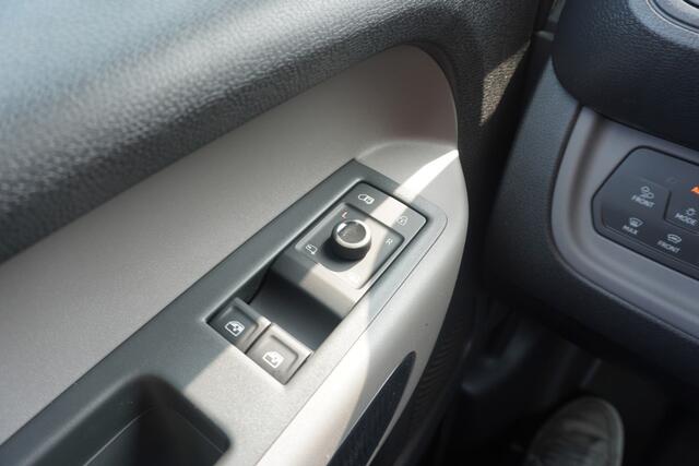 Volkswagen ID. Buzz Cargo ID. Buzz Cargo 340 pk 4-Motion ID. Buzz Cargo 340 pk 4-Motion, Bulli, Achteruitrijcamera, Comfortstoelen met armleuning, Navigatie, Achterdeuren zonder ruit, Trekhaak