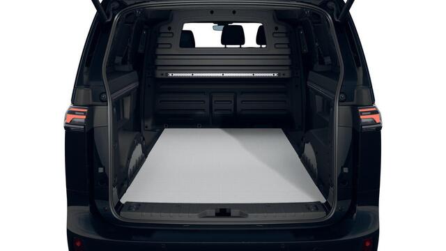 Volkswagen ID. Buzz Cargo Bedrijfswagens Anniversary Edition 4M 340 pk 250 kW elektromotor | Achteruitrijcamera (Rear View) inclusief 360 graden camera (Area View) | Assistance Pakket Plus | Digitale radio-ontvangst (DAB+) | Navigatie 'Discover Pro' | Anniversary Edition | Elektri