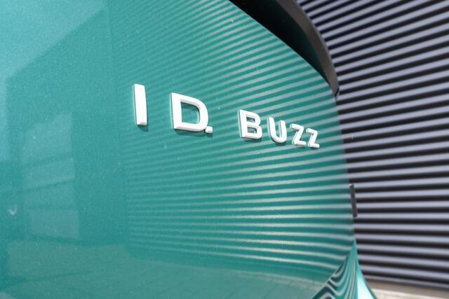 Volkswagen ID. Buzz Cargo ID. Buzz Cargo 340 pk 4-Motion, Anniversary Edition, Glass look panelen, Frontlip, Ondergrille hoogglans zwart, Navigatie, Achterdeuren zonder ruit, Trekhaak