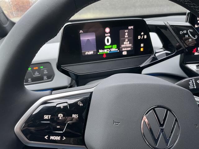 Volkswagen ID.3 Pro Advantage 58 kWh //NIEUW/ Subsidie regeling nog tot 31-12-2024 Clim. control - Cruise control - Parks.v+a - stuur en v.stoelen vw - Park Assist - Tel/Connect/radio - MFL stuurwiel - ramen E-VZ - Spiegels E-V+V