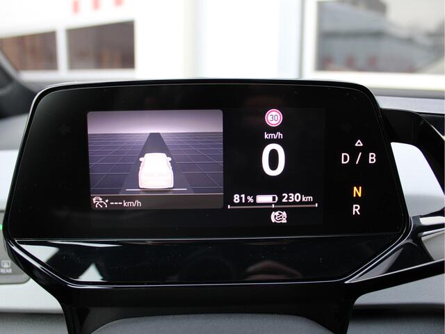 Volkswagen ID.3 First Plus 204PK 58 kWh /NAVI/MATRIX LED/Keyless/19'LM/PDC/Achteruitrijcamera/ACC/Standkachel/Stoelverw./NAP! 1e eig!