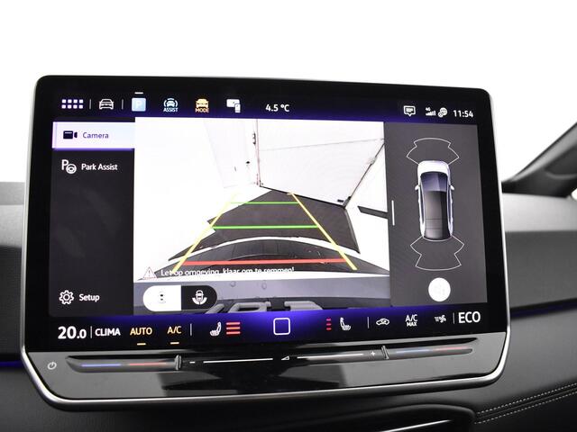 Volkswagen ID.3 Pure Oranje Edition 52kWh |125 kW/170pk Volkswagen ID.3 Pure Oranje Edition 52 kWh |125 kW / 170 pk H | 18" LM velgen met All-season banden | Lederen bekleding | Getint glas |