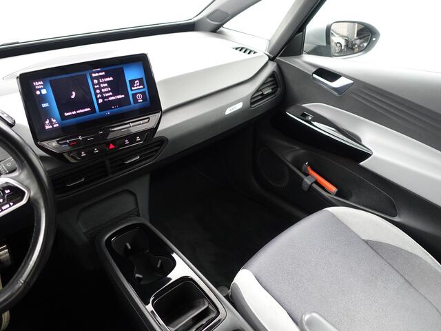 Volkswagen ID.3 First Plus 58 kWh Aut- Stuur/Stoelverwarming, CarPlay, Sfeerverlichting, Ada Cruise, Standkachel, Xenon led, Dynamic Select