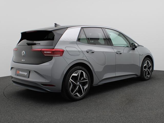 Volkswagen ID.3 First Plus 58 kWh 204PK Aut. Adaptieve Cruise Controle, Achteruitrijcamera, Keyless, Matrix LED-verlichting, Navi, Clima, Stoel-Stuurverwarming, 19" LM Velgen