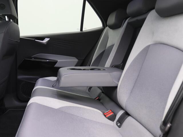 Volkswagen ID.3 First Plus 58 kWh 204PK Aut. Adaptieve Cruise Controle, Achteruitrijcamera, Keyless, Matrix LED-verlichting, Navi, Clima, Stoel-Stuurverwarming, 19" LM Velgen