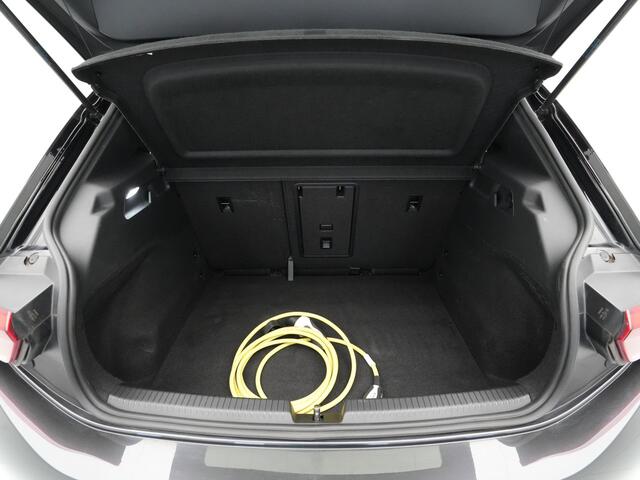 Volkswagen ID.3 First Plus 58 kWh Navigatie Carplay stoel/stuurverwarming Camera Acc 10