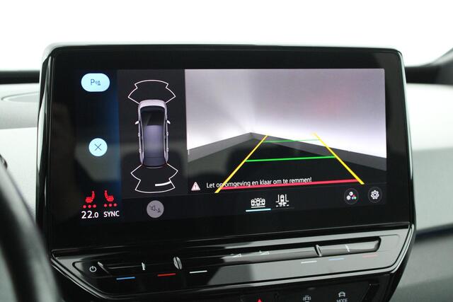 Volkswagen ID.3 First Plus 58 kWh 204pk Camera Matrix Adaptive Cruise Navigatie Stoel+stuurverwarming