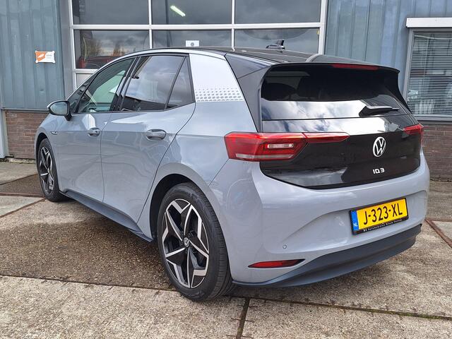 Volkswagen ID.3 First Edition Plus 58 kWh, Camera, Navi, 19"Lm velgen 1 Eigenaar!