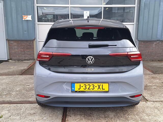 Volkswagen ID.3 First Edition Plus 58 kWh, Camera, Navi, 19"Lm velgen 1 Eigenaar!