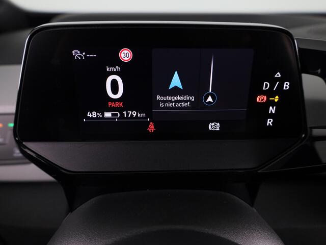 Volkswagen ID.3 First Max 58 kWh 204 PK | Navigatie | Camera | Parkeersensoren | Panoramisch dak | Bestuurderstoel met geheugen |
