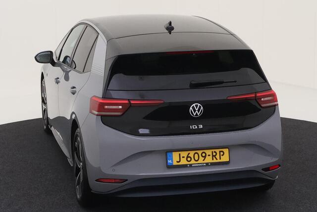 Volkswagen ID.3 First Plus 58 kWh / Navigatie / Camera / Parkeersensoren V+A / Lichtmetaal 19 inch /