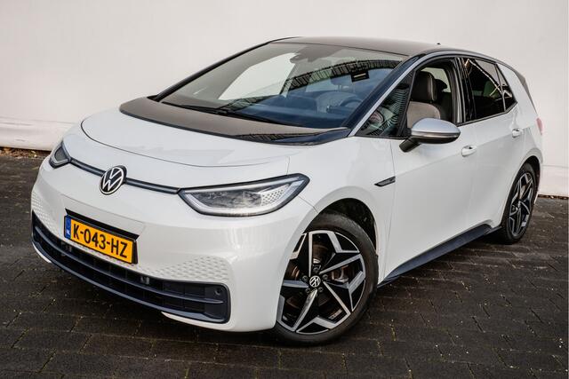 Volkswagen ID.3 First Plus 58 kWh Camera/ Stoel-stuurverwarming/ Full led/ Navigatie/ Carplay/ 19" Lmv
