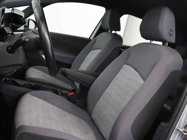 Volkswagen ID.3 Life 58 kWh | Stoel & stuurverwarming | Carplay | Adaptive cruise | Navigatie | Full LED | Parkeerhulp | DAB | Climate control