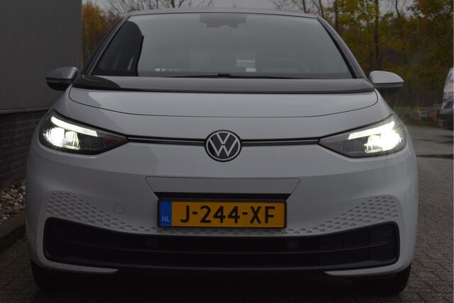 Volkswagen ID.3 First 58 kWh Adaptive cruise, Stoel/stuurverwarming, Navi,