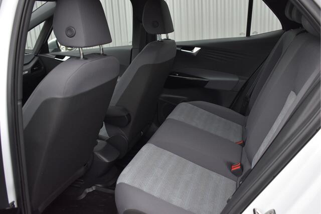Volkswagen ID.3 First 58 kWh Adaptive cruise, Stoel/stuurverwarming, Navi,