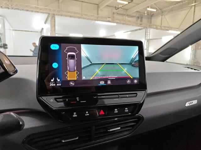 Volkswagen ID.3 First Plus 204pk 58 kWh / LED / Navigatie / Camera / Donker Glas / 19" LMV