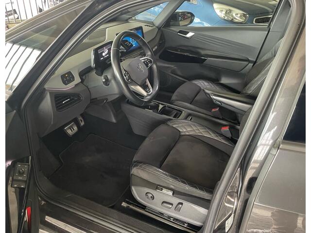 Volkswagen ID.3 First Max 58 kWh / Full option! / Panoramadak / Camera / Head-up / Keyless / 20'' / ACC / Dodehoek / Elektr. stoelen / Massage / Navigatie / Stuurverwarming