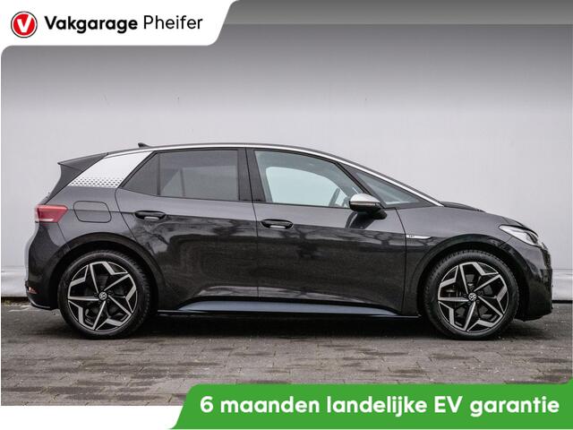 Volkswagen ID.3 First Plus 58 kWh Trekhaak/ Camera/ Stoel-stuurverwarming/ Full led/ Navigatie/ Carplay/ 19" Lmv