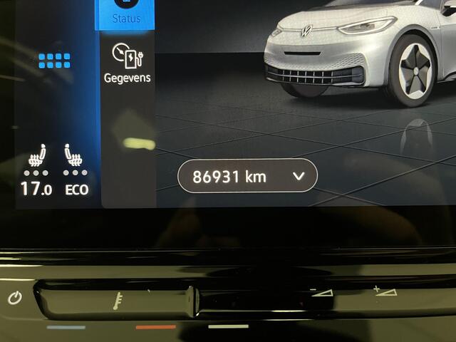 Volkswagen ID.3 First 58 kWh | TREKHAAK | ACC | STOEL/STUUR VERWARMING |