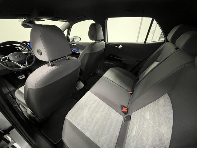 Volkswagen ID.3 First 58 kWh | TREKHAAK | ACC | STOEL/STUUR VERWARMING |