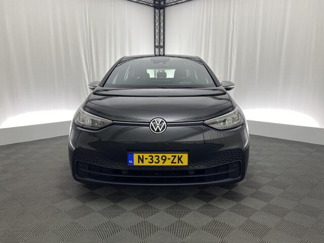 Volkswagen ID.3 First 58 kWh Automaat | Apple Carplay | Adaptive Cruise | Navi | Winter Pack |