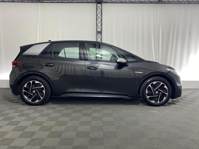 Volkswagen ID.3 First 58 kWh Automaat | Apple Carplay | Adaptive Cruise | Navi | Winter Pack |