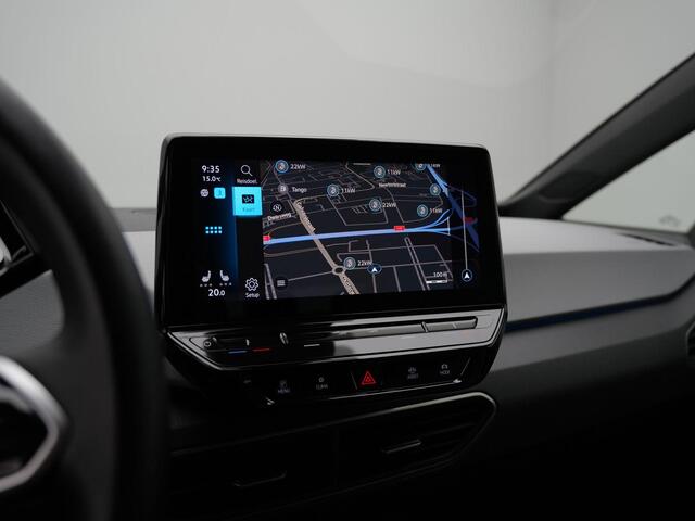 Volkswagen ID.3 Business 58 kWh 204 pk | IQ Light | Stuur-/stoelverwarming | Achteruitrijcamera | Navigatie | Adaptive Cruise