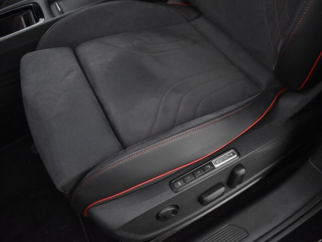 Volkswagen ID.3 GTX Performance 79 kWh 326PK l Assistentie Plus l Panoramadak l 20" Skagen l Harmann Kardon l Black Style