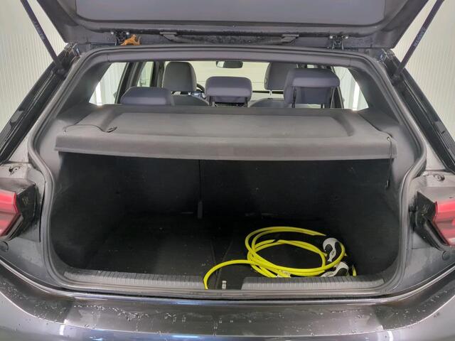 Volkswagen ID.3 Pro 58 kWh Airco ECC Navi Carplay PDC VA + Camera 18" LM Velgen Adaptive Cruise Control Full LED